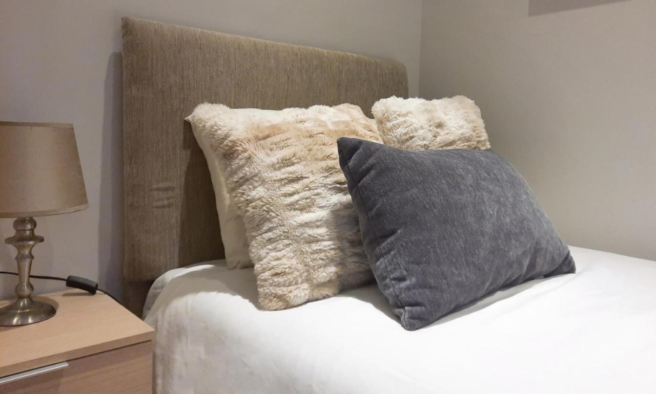 Cozy Rooms - Great Bus Connections - Free Parking Mosta Eksteriør billede